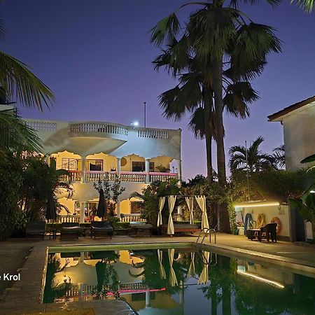 Dulaa Deema Residence Brufut Heights Tranquil Buitenkant foto