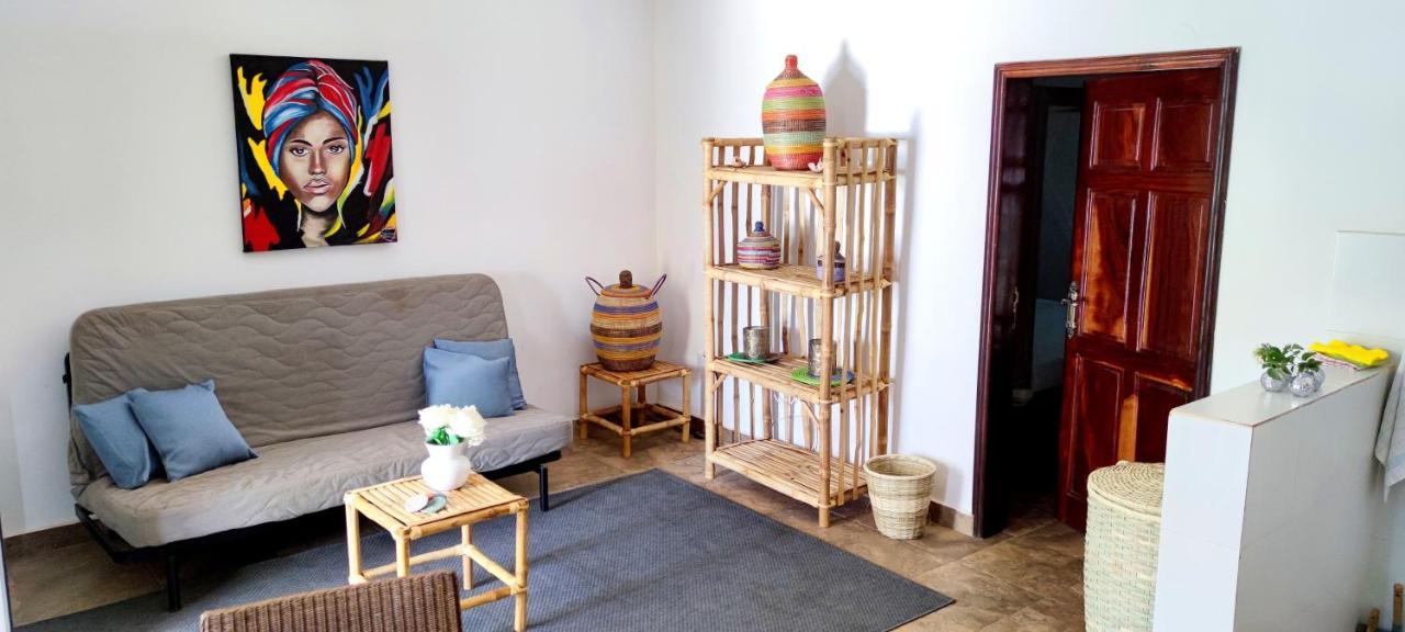 Dulaa Deema Residence Brufut Heights Tranquil Buitenkant foto