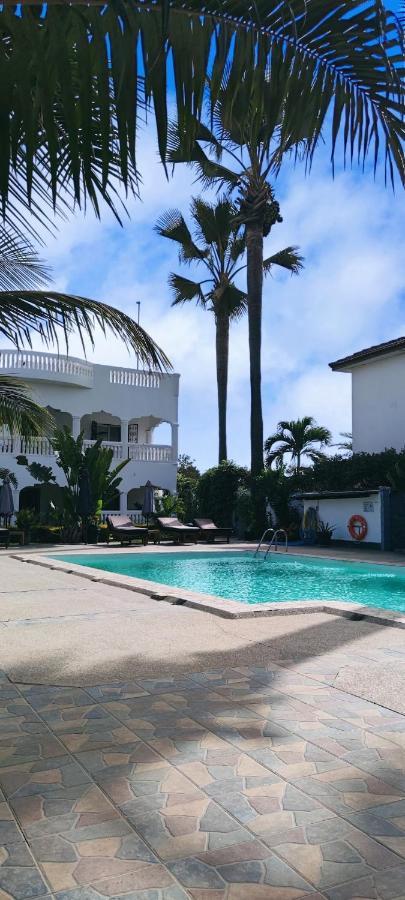Dulaa Deema Residence Brufut Heights Tranquil Buitenkant foto