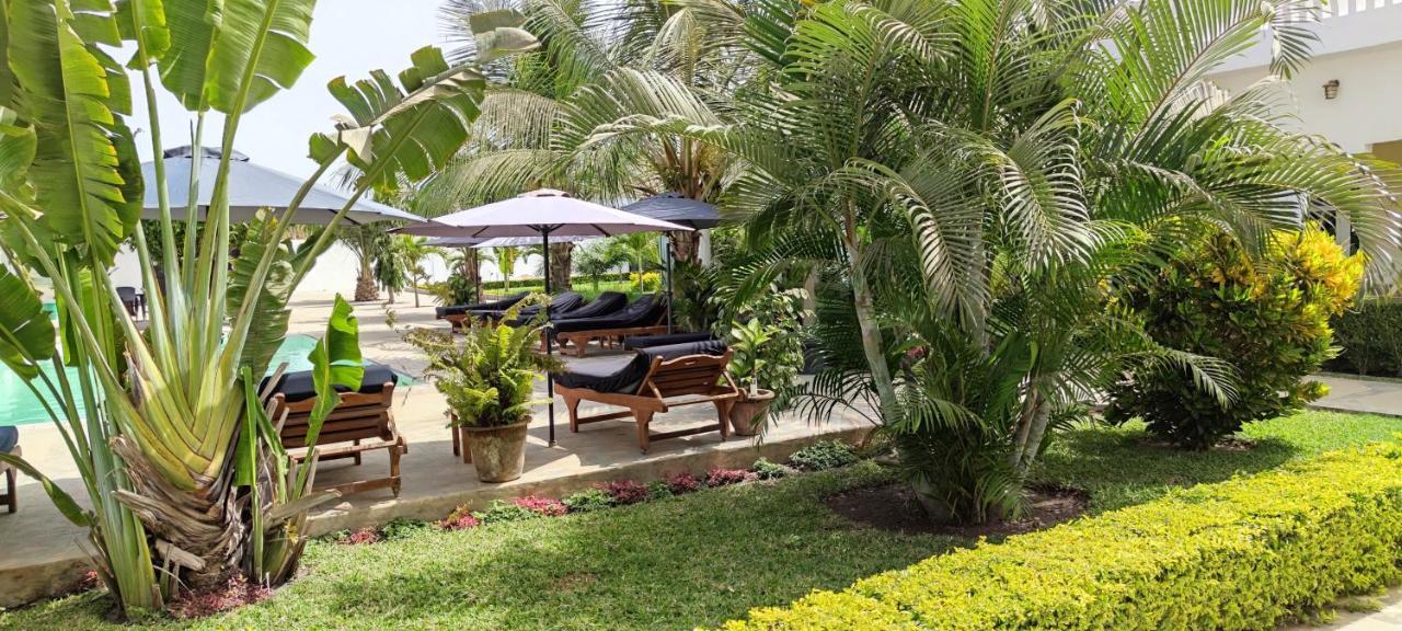 Dulaa Deema Residence Brufut Heights Tranquil Buitenkant foto