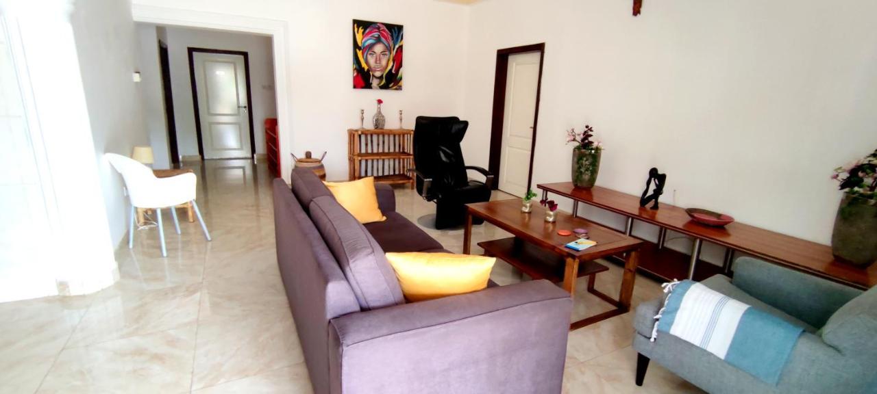 Dulaa Deema Residence Brufut Heights Tranquil Buitenkant foto