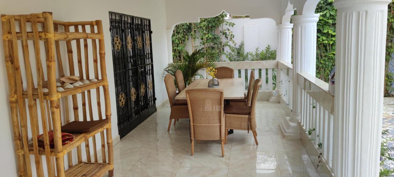 Dulaa Deema Residence Brufut Heights Tranquil Buitenkant foto