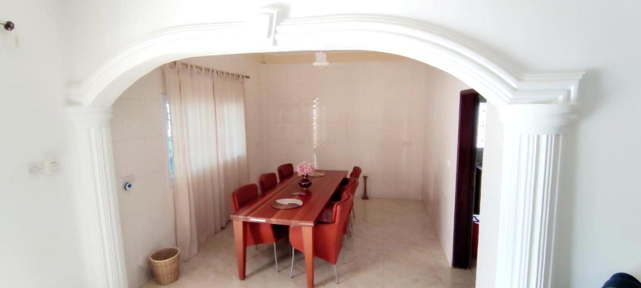 Dulaa Deema Residence Brufut Heights Tranquil Buitenkant foto
