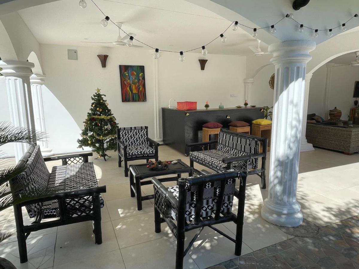 Dulaa Deema Residence Brufut Heights Tranquil Buitenkant foto