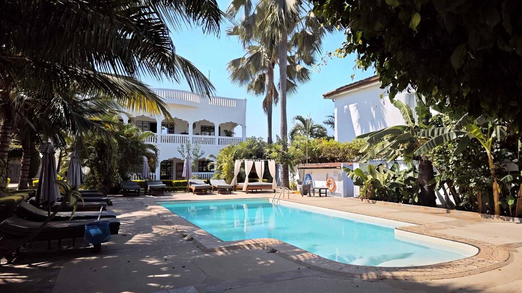 Dulaa Deema Residence Brufut Heights Tranquil Buitenkant foto